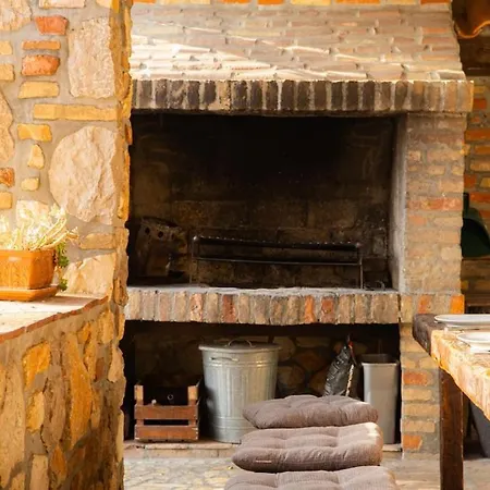 Annemaria Vila Veli Dol